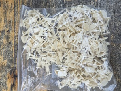 Torebka luzem figurek zolnierzy (kremowy plastik, duza ilosc)