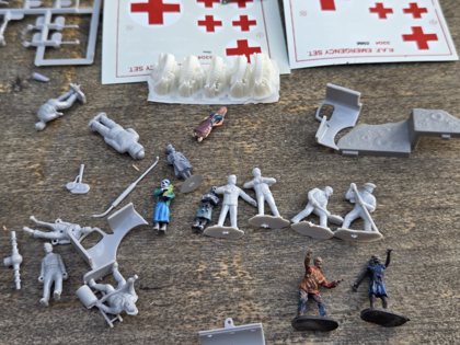 Airfix R.A.F. Emergency Set, skala 1:72 x2 plus dodatki
