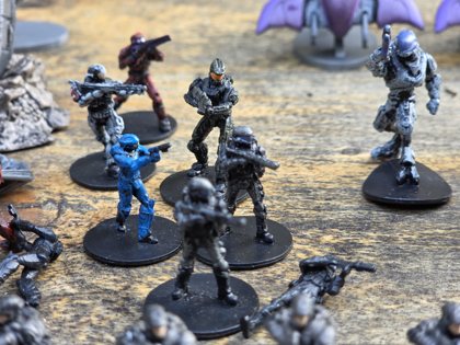 Kompletna linia HALO Micro Ops + masa figurek
