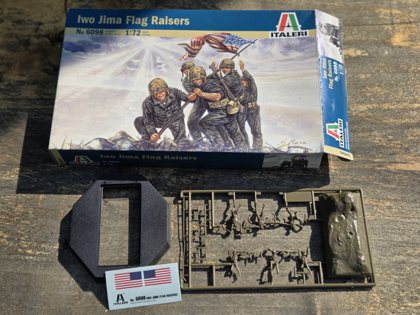 Italeri Iwo Jima Flag Raisers, 1:72